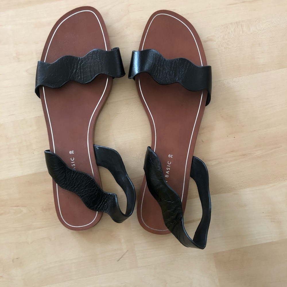 Zara black scalloped sandals. NWOT.